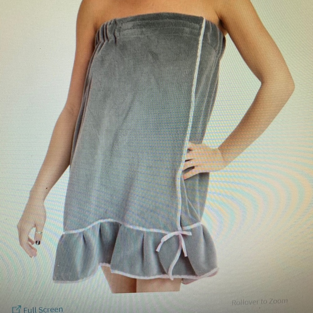 Bella il fiore spa wrap. US size 12 - 18.